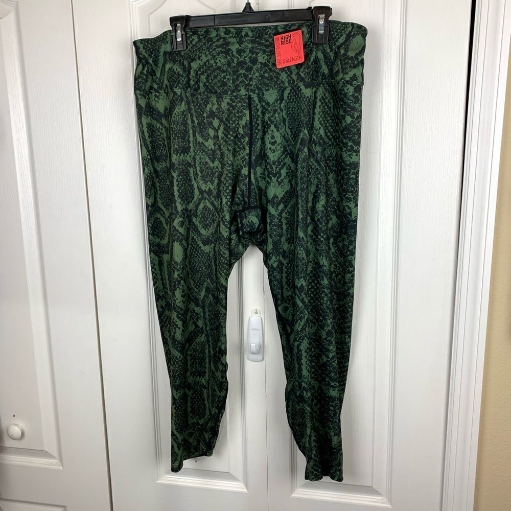 Love Life Live Snakeskin Print Leggings